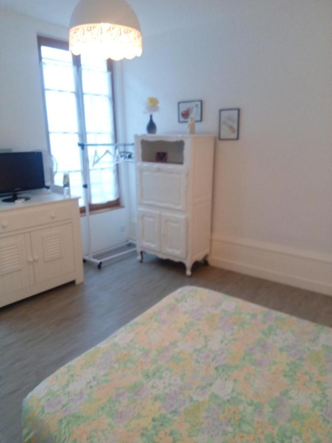 Vieux-Cognac, Chambre Avec Sa Salle De Bain Privative Екстер'єр фото